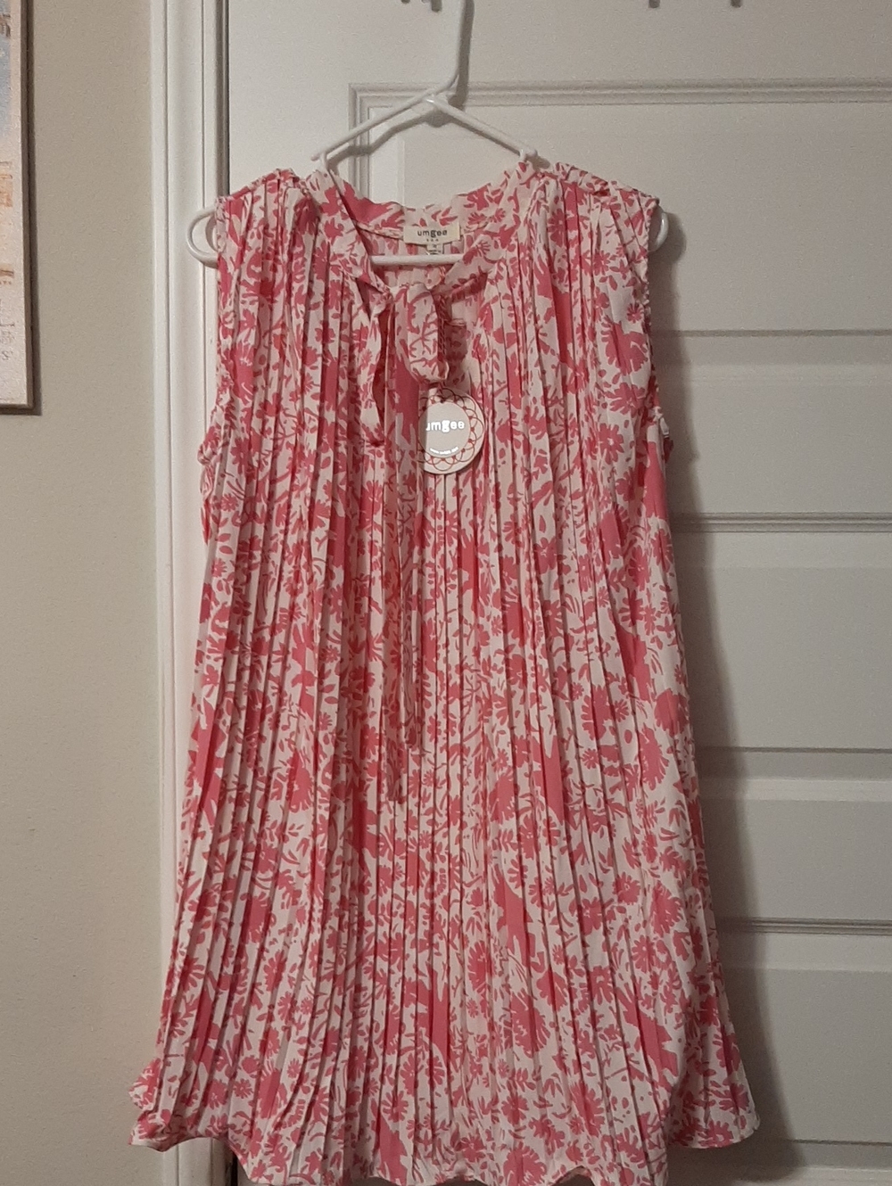 Umgee Floral Pleated Sleeveless Dress, Med New With Tags, Flowy!